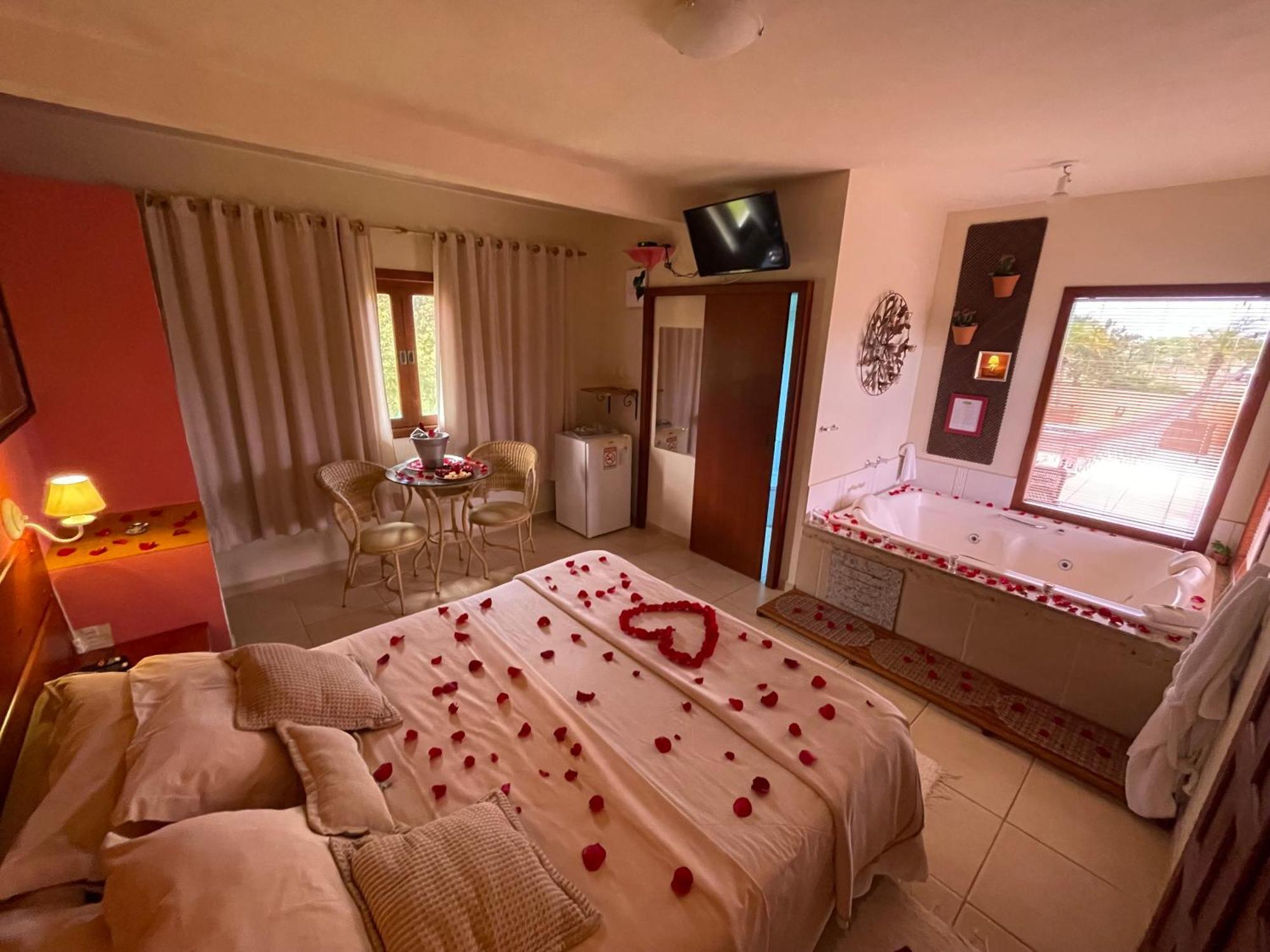 Pousada Ilha Dos Anjos Hotel ฟลอเรียนอโปลิส ภายนอก รูปภาพ