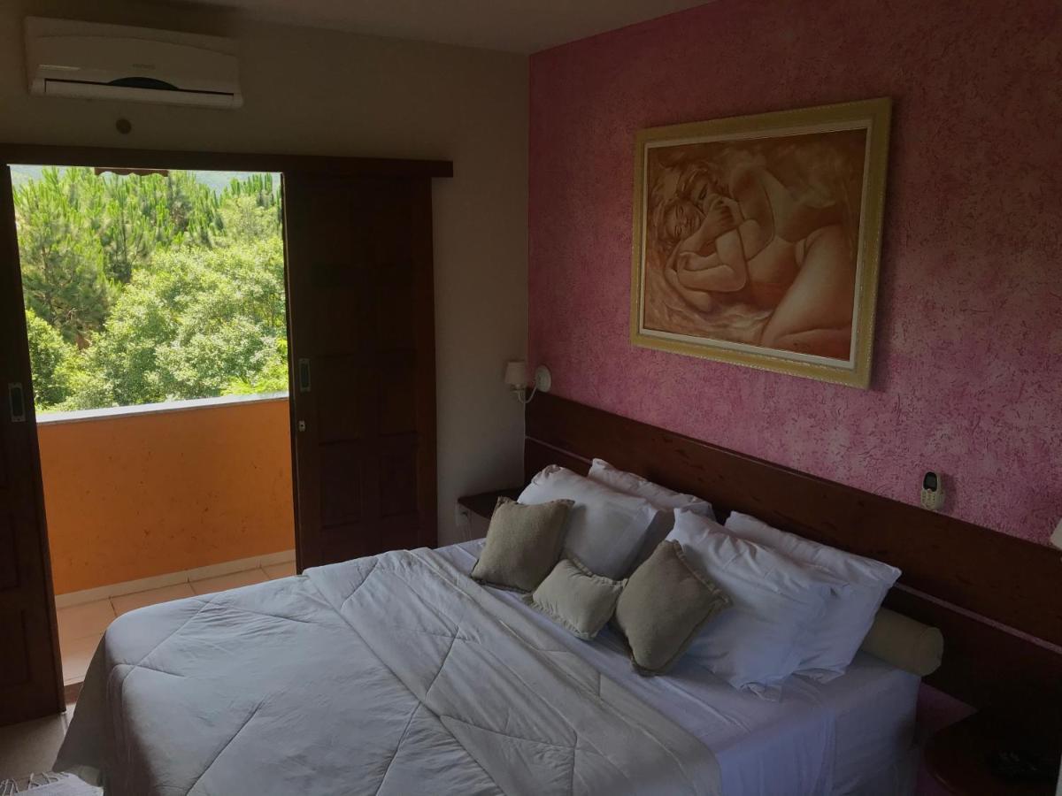 Pousada Ilha Dos Anjos Hotel ฟลอเรียนอโปลิส ภายนอก รูปภาพ